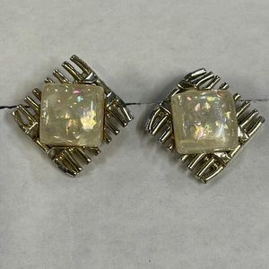 VINTAGE CORO White Confetti Gold Tone Clip Earrings
